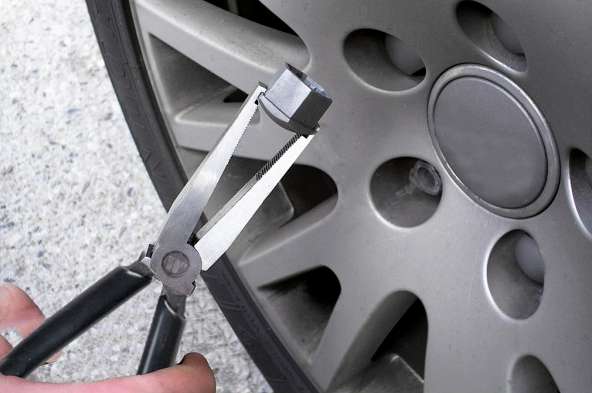 VAG Wheel Nut Protective Cap Plier